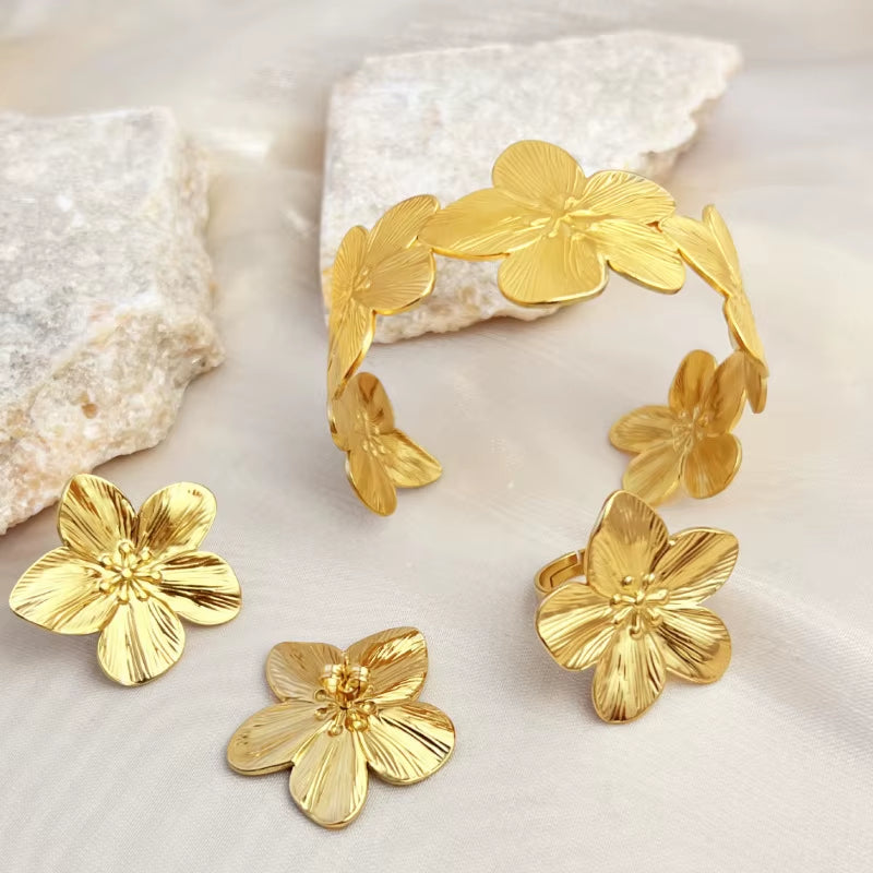 Trendy High Quality 18K Gold Plated Stainless Steel Flower Earrings Ring Bracelet for Women Waterproof Jewelry Set Gifts