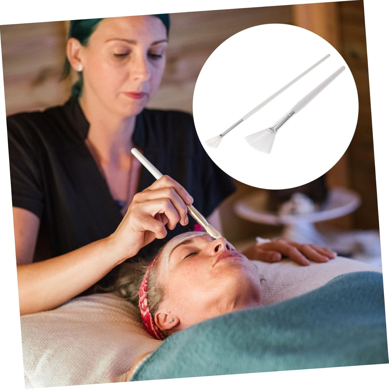 2Pcs Ergonomic Fan Shaped Beauty Brush Facial Mask Applicator Brush Women Beauty Tool