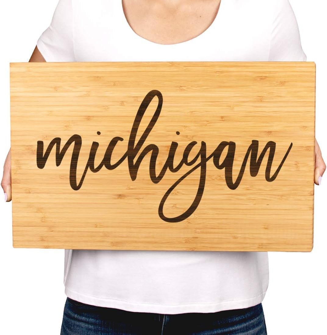 Michigan State Bamboo Wood Cutting Board, 17.75 X 11-Inch, Calligraphy, 1-Pack, Large Engraved Serving Chopping Board Christmas Birthday Moving Away College Graduation Chef Kitchen Ideas