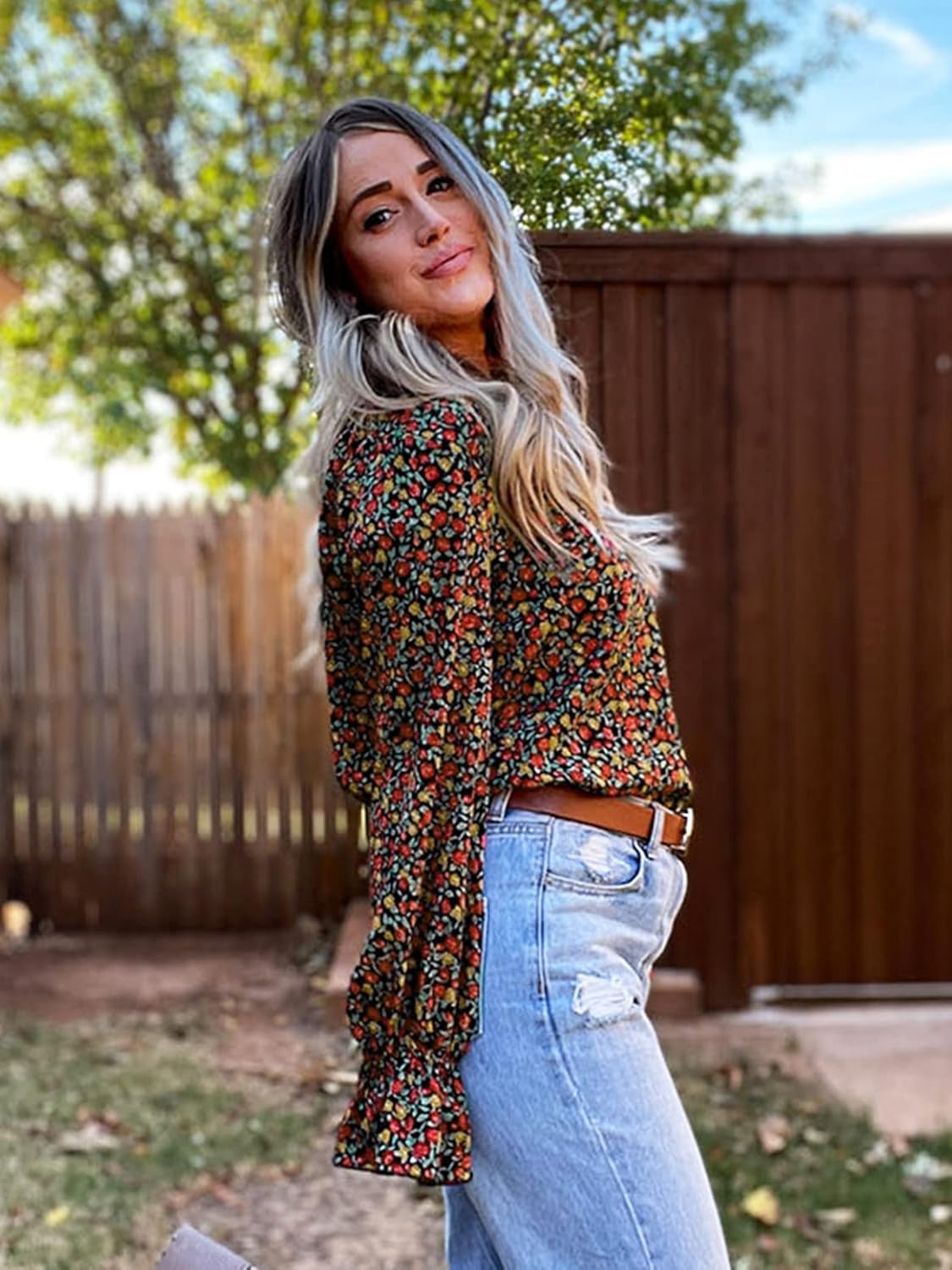 Long Sleeve Blouses for Women Casual Boho Floral Printed V Neck Shirts Button Ruffle Fashion Fall Winter Tops