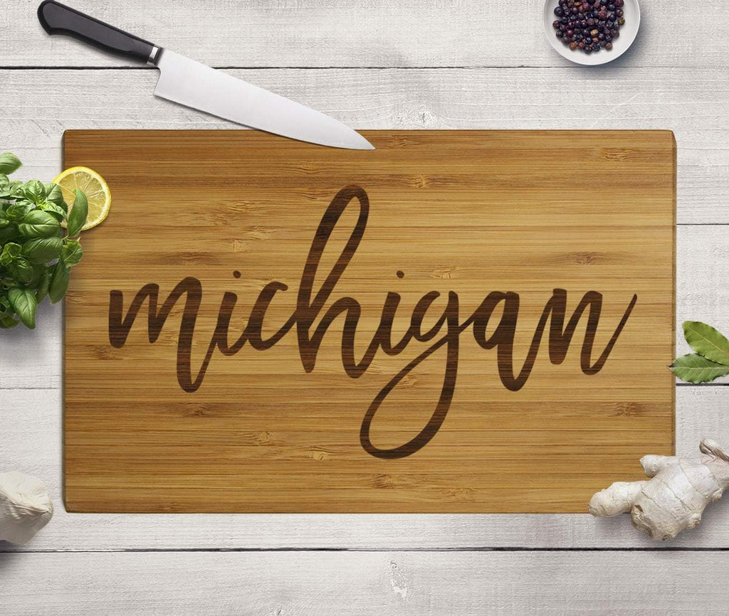 Michigan State Bamboo Wood Cutting Board, 17.75 X 11-Inch, Calligraphy, 1-Pack, Large Engraved Serving Chopping Board Christmas Birthday Moving Away College Graduation Chef Kitchen Ideas