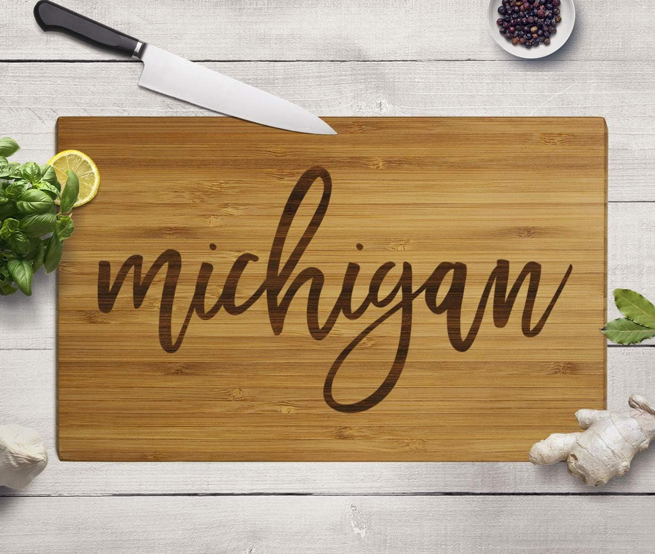 Michigan State Bamboo Wood Cutting Board, 17.75 X 11-Inch, Calligraphy, 1-Pack, Large Engraved Serving Chopping Board Christmas Birthday Moving Away College Graduation Chef Kitchen Ideas